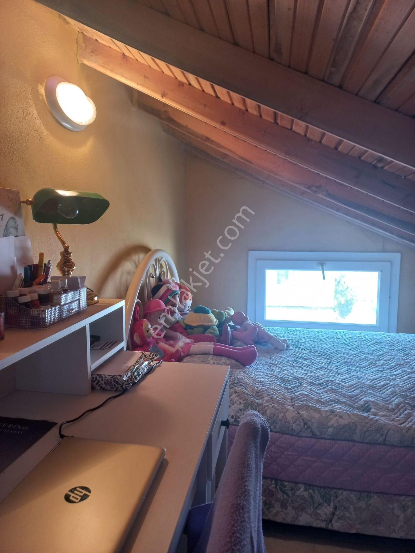 Çeşme Pırlanta Plajı Havuzlu Sitede 4+1 Triplex Müstakil Bahçeli - Görsel 31