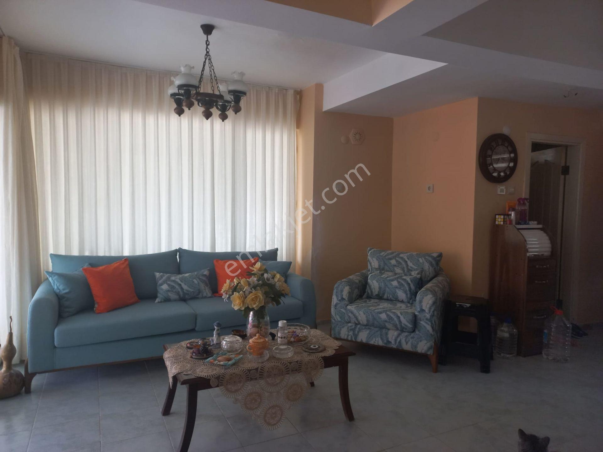 Çeşme Pırlanta Plajı Havuzlu Sitede 4+1 Triplex Müstakil Bahçeli - Görsel 12