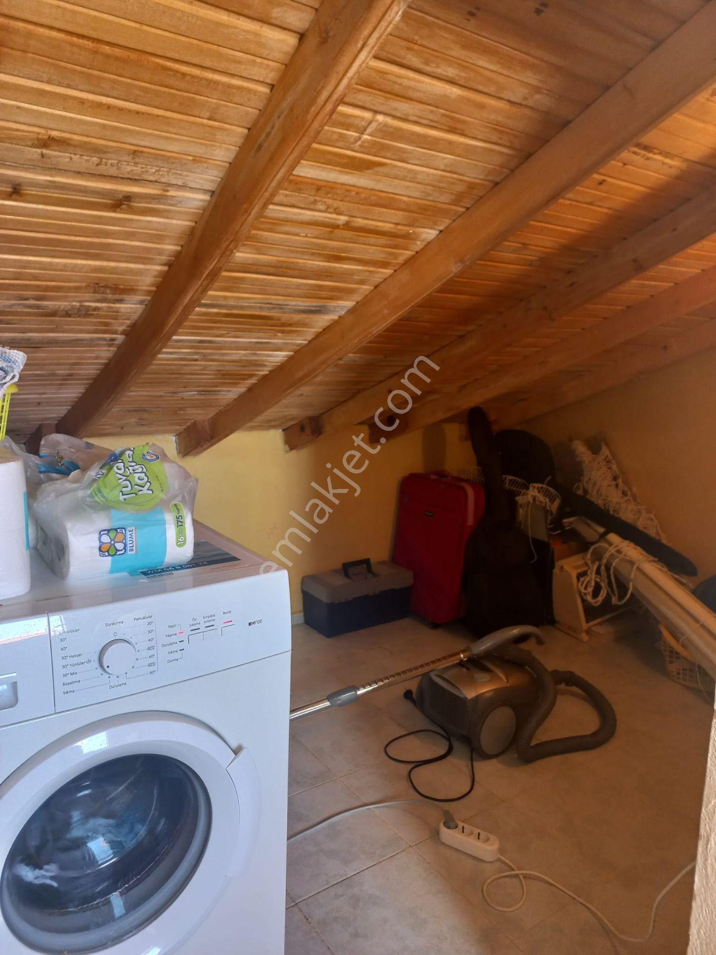 Çeşme Pırlanta Plajı Havuzlu Sitede 4+1 Triplex Müstakil Bahçeli - Görsel 32