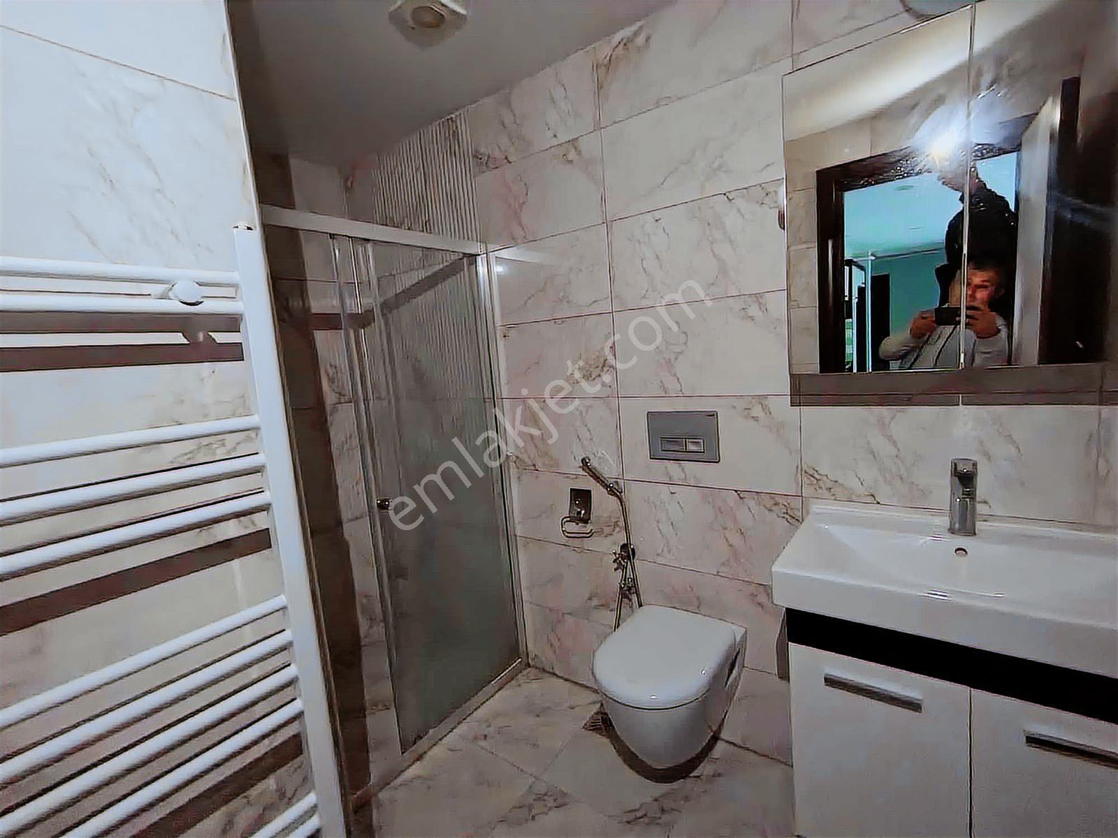 Kuşadasın Da Devamlı Kiralık Lüks 3+1 Daire - Görsel 12