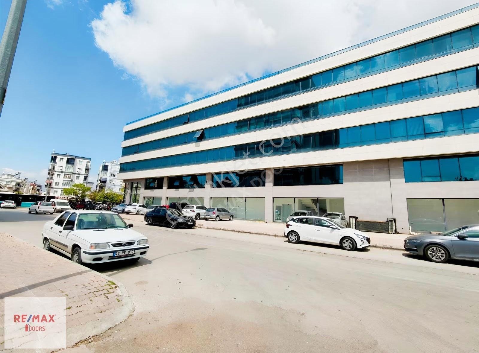 Muratpaşa Yenigün Çamlılar Plazada Kiralık Duble Ofis