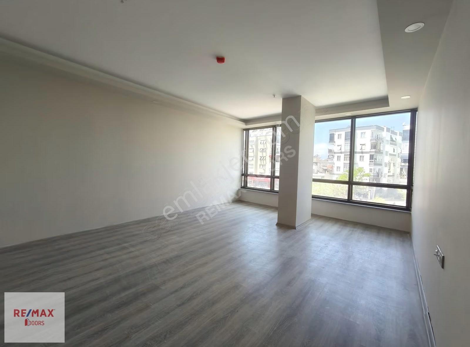 Muratpaşa Yenigün Çamlılar Plazada Kiralık Duble Ofis - Görsel 9