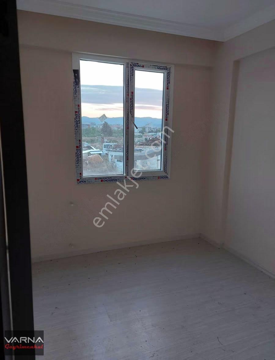 Menderes Cüneytbey Mah. Satılık 80 M2 Daire - Görsel 8