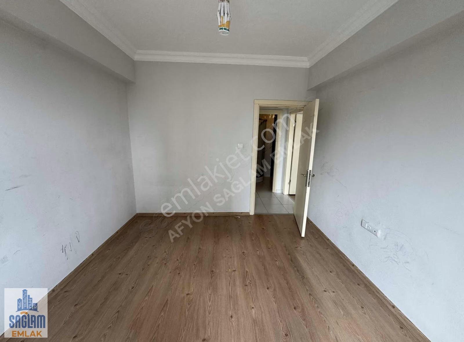 Sağlam Emlaktan Şuhut Kavşağı Site İçi Kiralık 3+1 Daire - Görsel 25