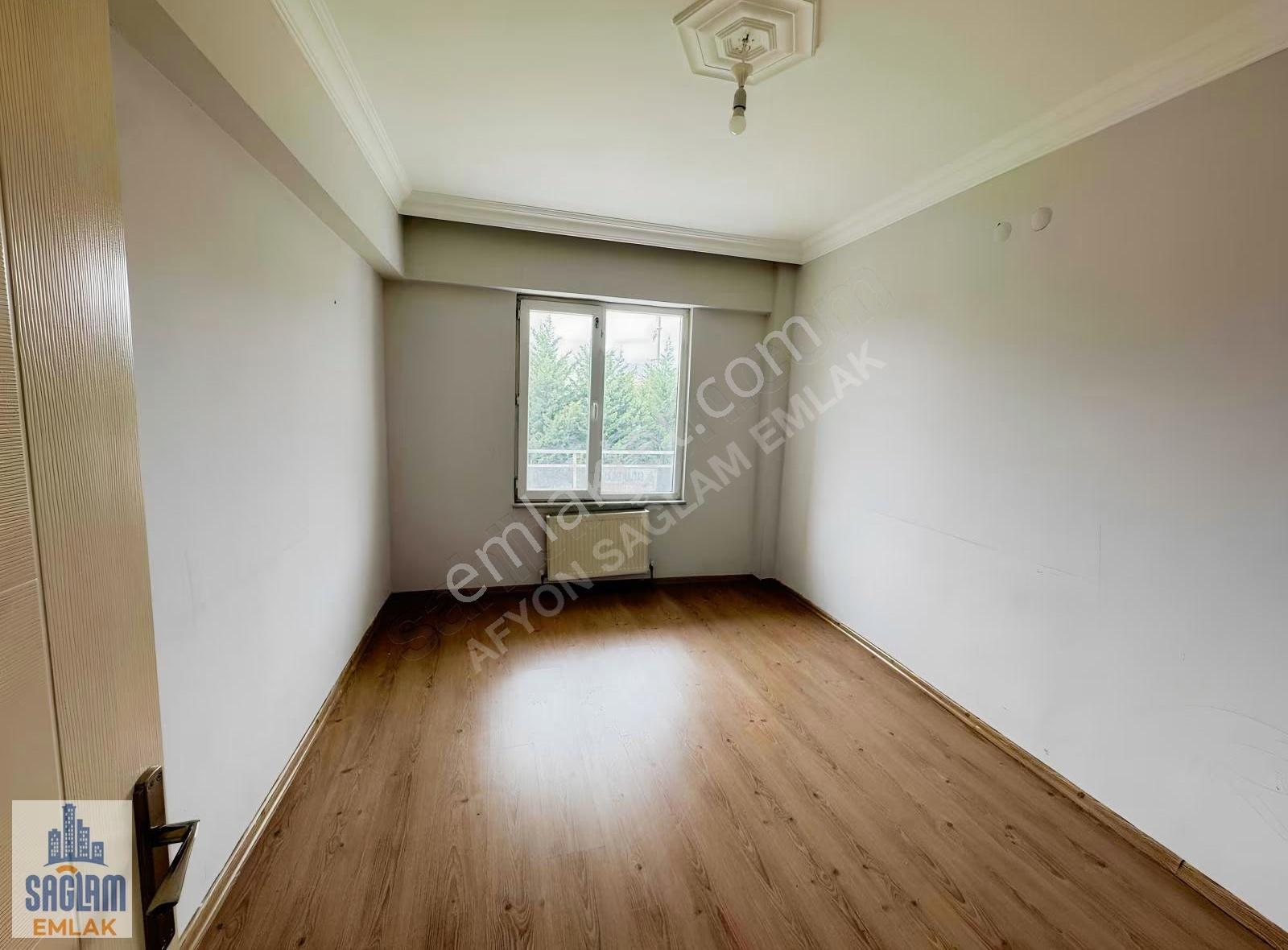 Sağlam Emlaktan Şuhut Kavşağı Site İçi Kiralık 3+1 Daire - Görsel 32