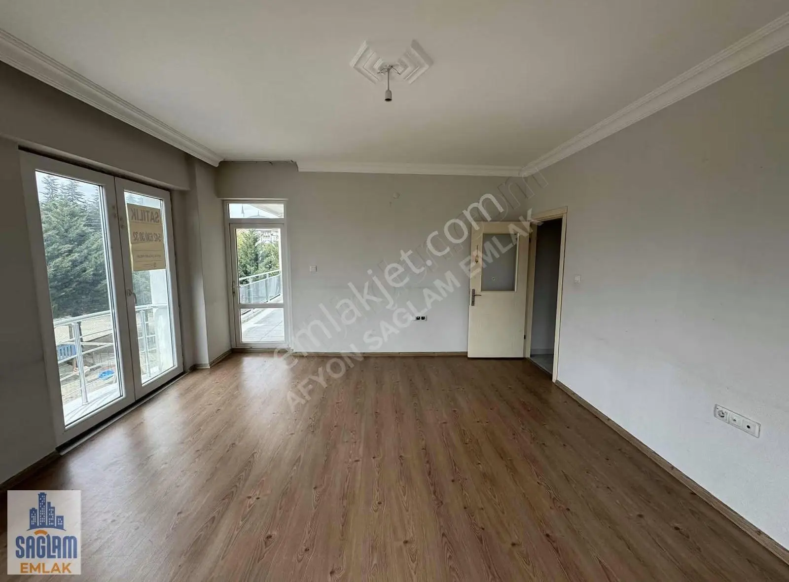 Sağlam Emlaktan Şuhut Kavşağı Site İçi Kiralık 3+1 Daire - Görsel 3