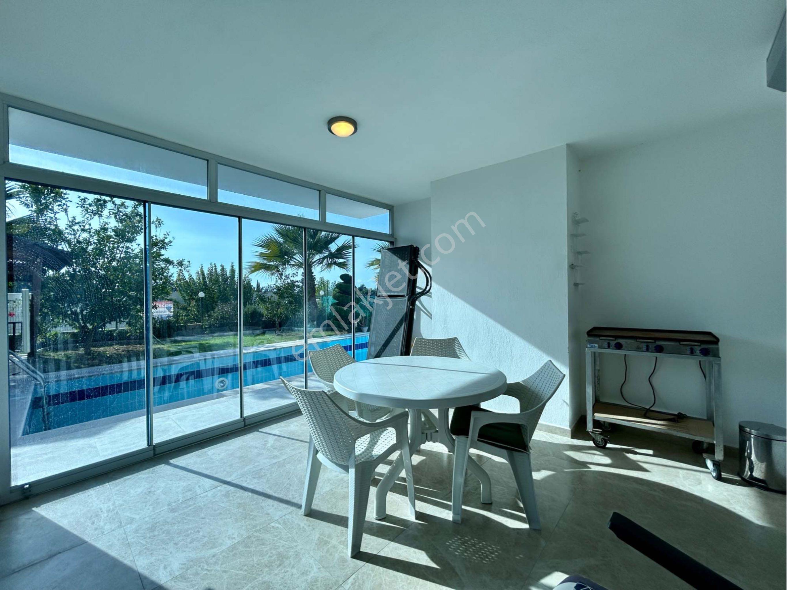 Kuşadası Değirmendere 500 M2 Arsa İçerisinde Tam Müstakil Özel Havuzlu 4+1 Villa - Görsel 19