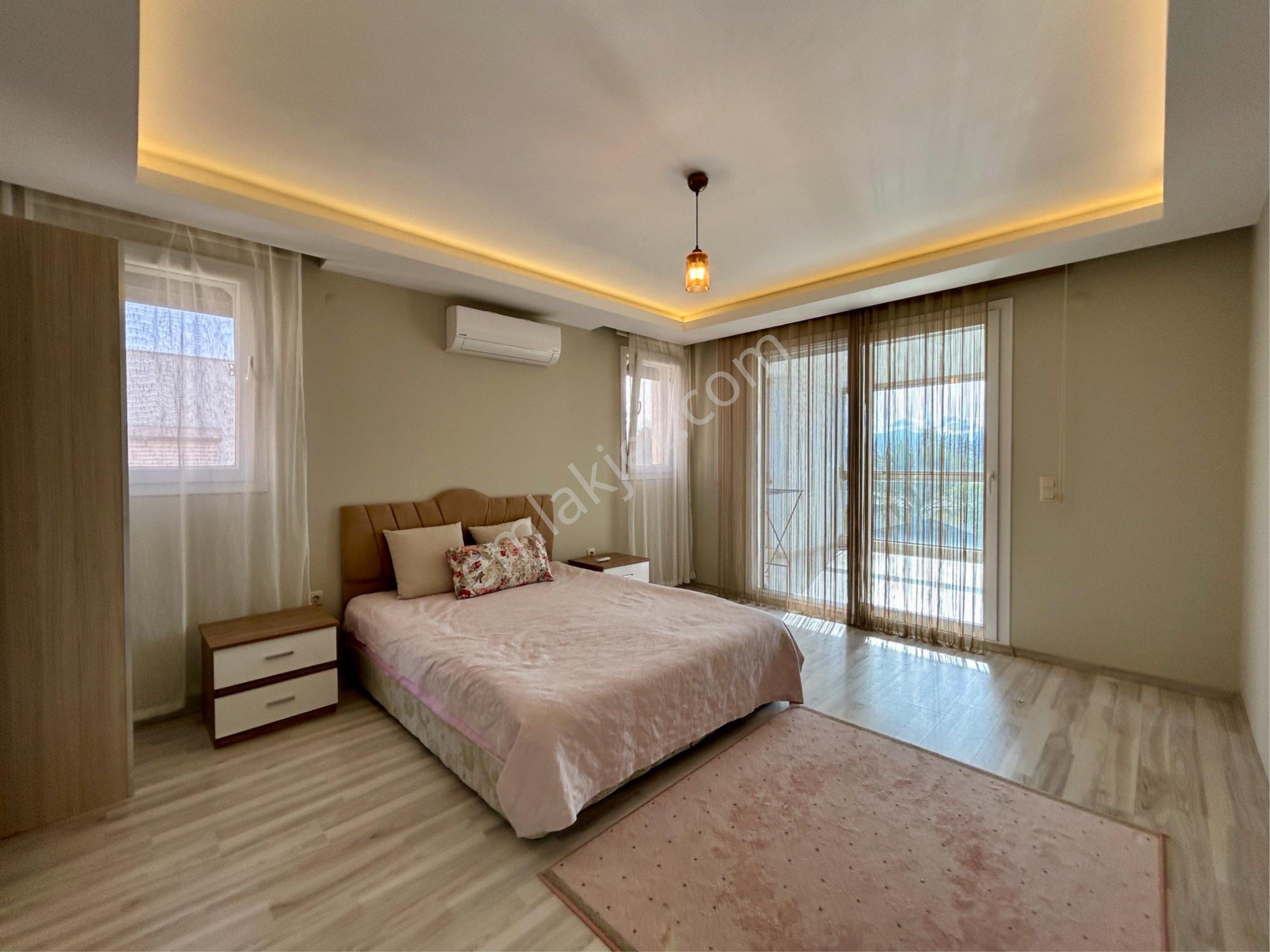 Kuşadası Değirmendere 500 M2 Arsa İçerisinde Tam Müstakil Özel Havuzlu 4+1 Villa - Görsel 15