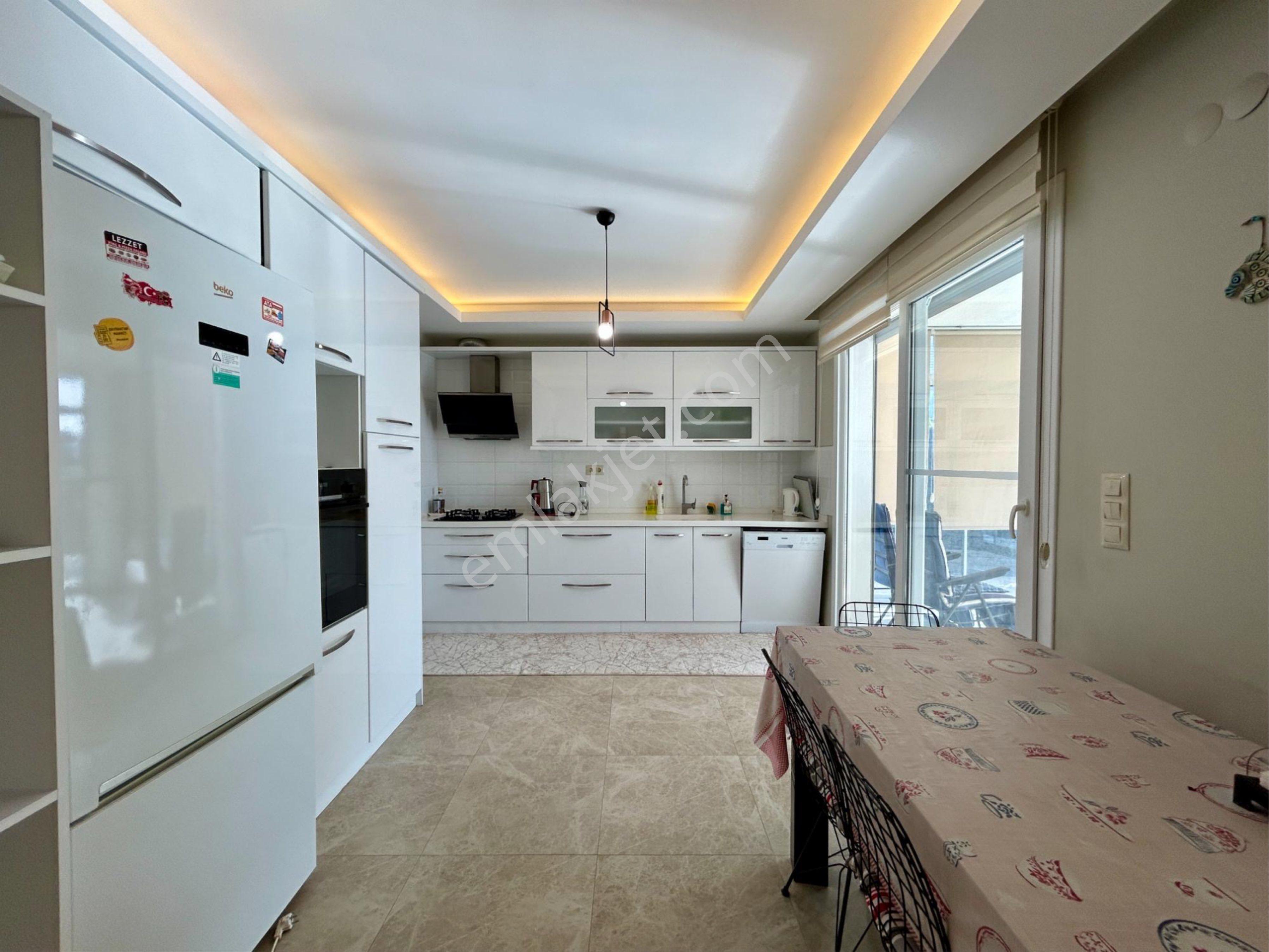 Kuşadası Değirmendere 500 M2 Arsa İçerisinde Tam Müstakil Özel Havuzlu 4+1 Villa - Görsel 27