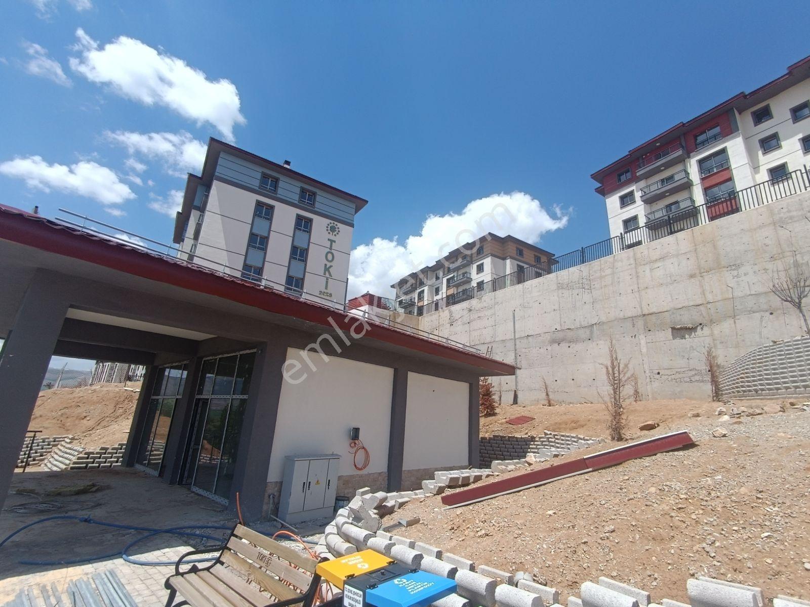 Sarız Yeni Toki De 2 Adet Satlık Dükkan - Görsel 31