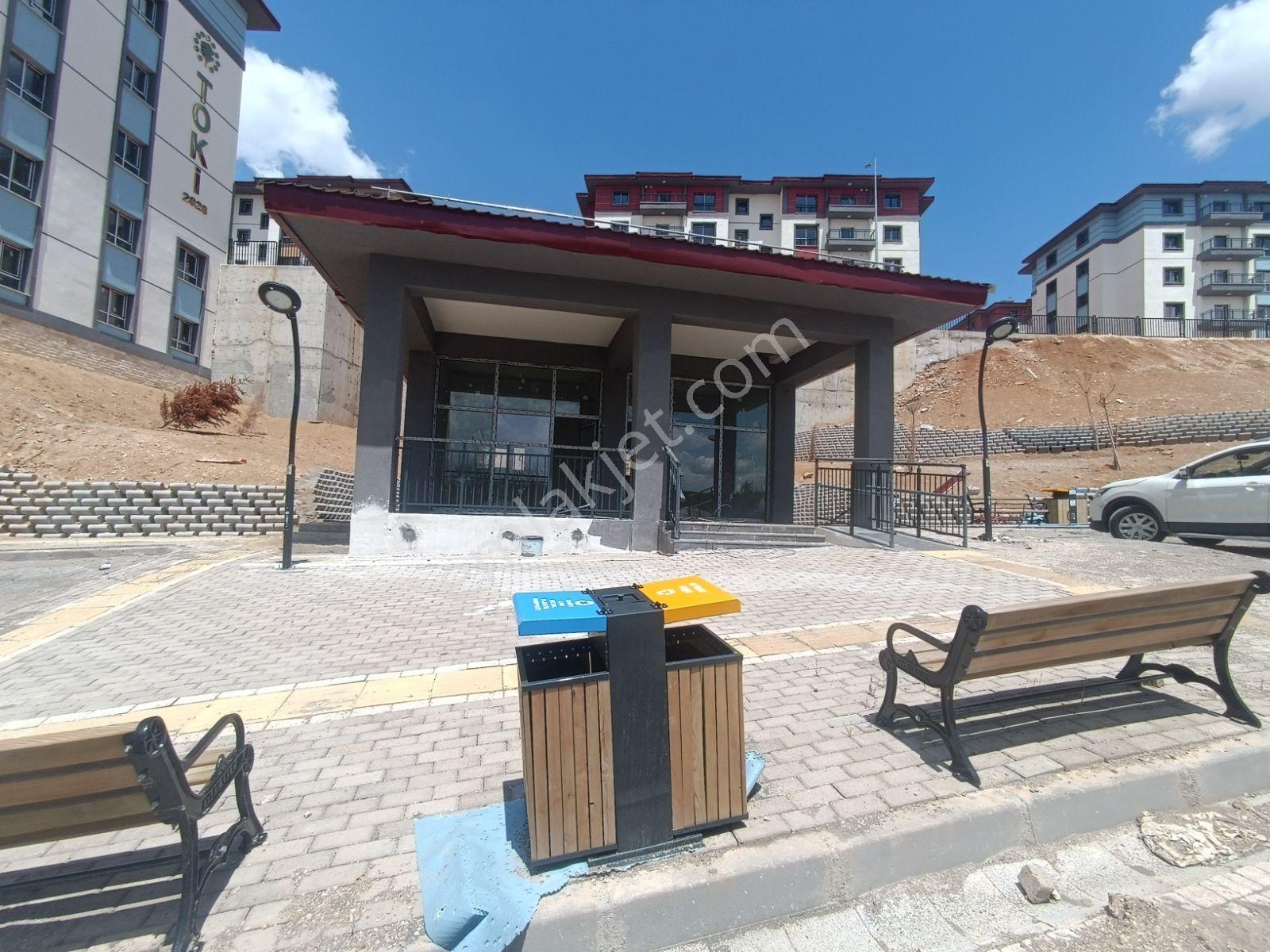 Sarız Yeni Toki De 2 Adet Satlık Dükkan - Görsel 24