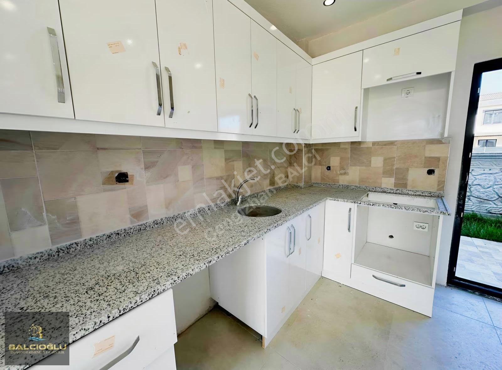 Balcıoğlundan Kadıköyde Uygun Site İçi 3+1 Triplex Villa - Görsel 23