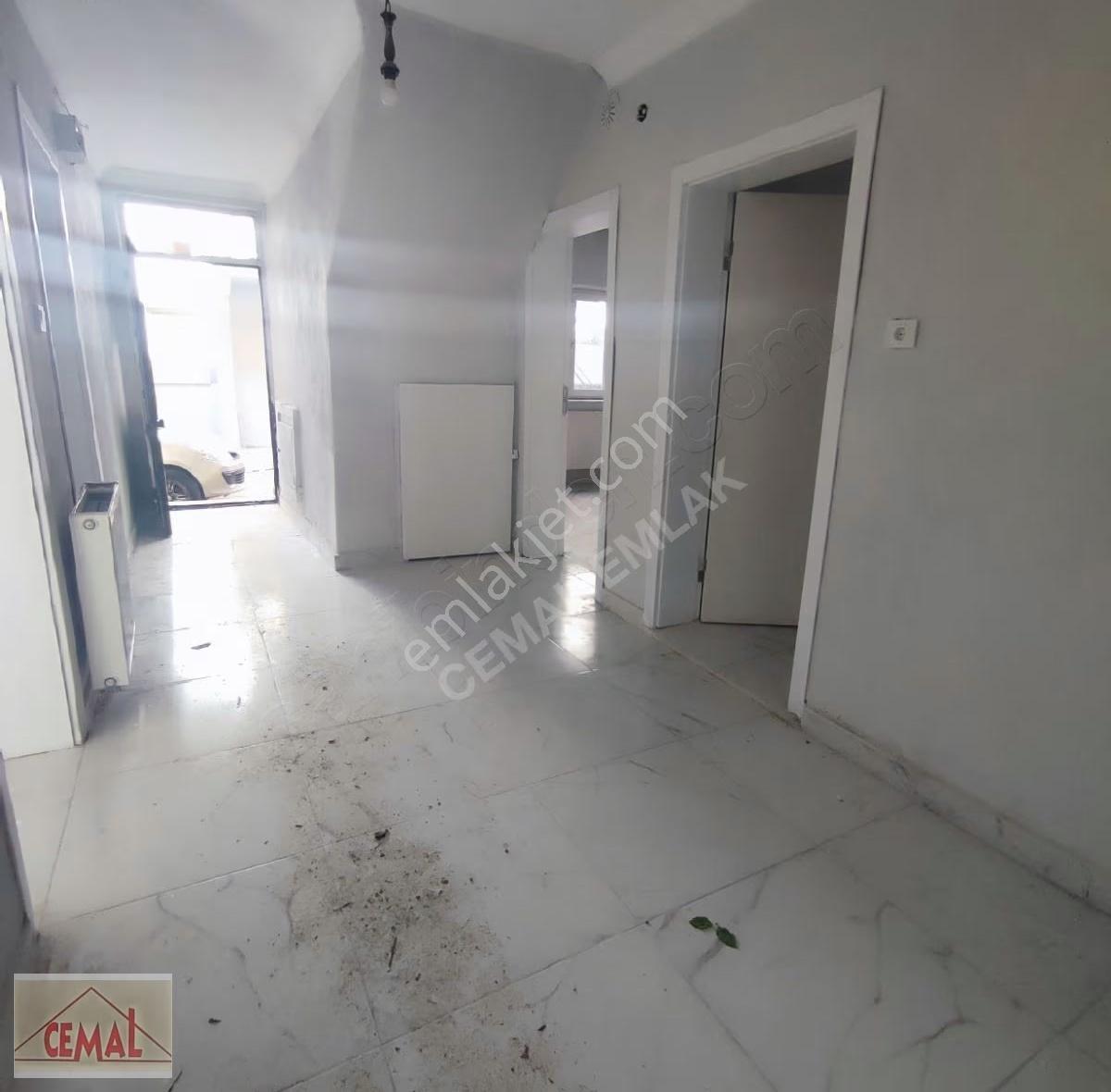 Cemal Emlak Bursa Tarihi Yıldırım Beyazıt Camii Karşısında 3 Kat - Görsel 10