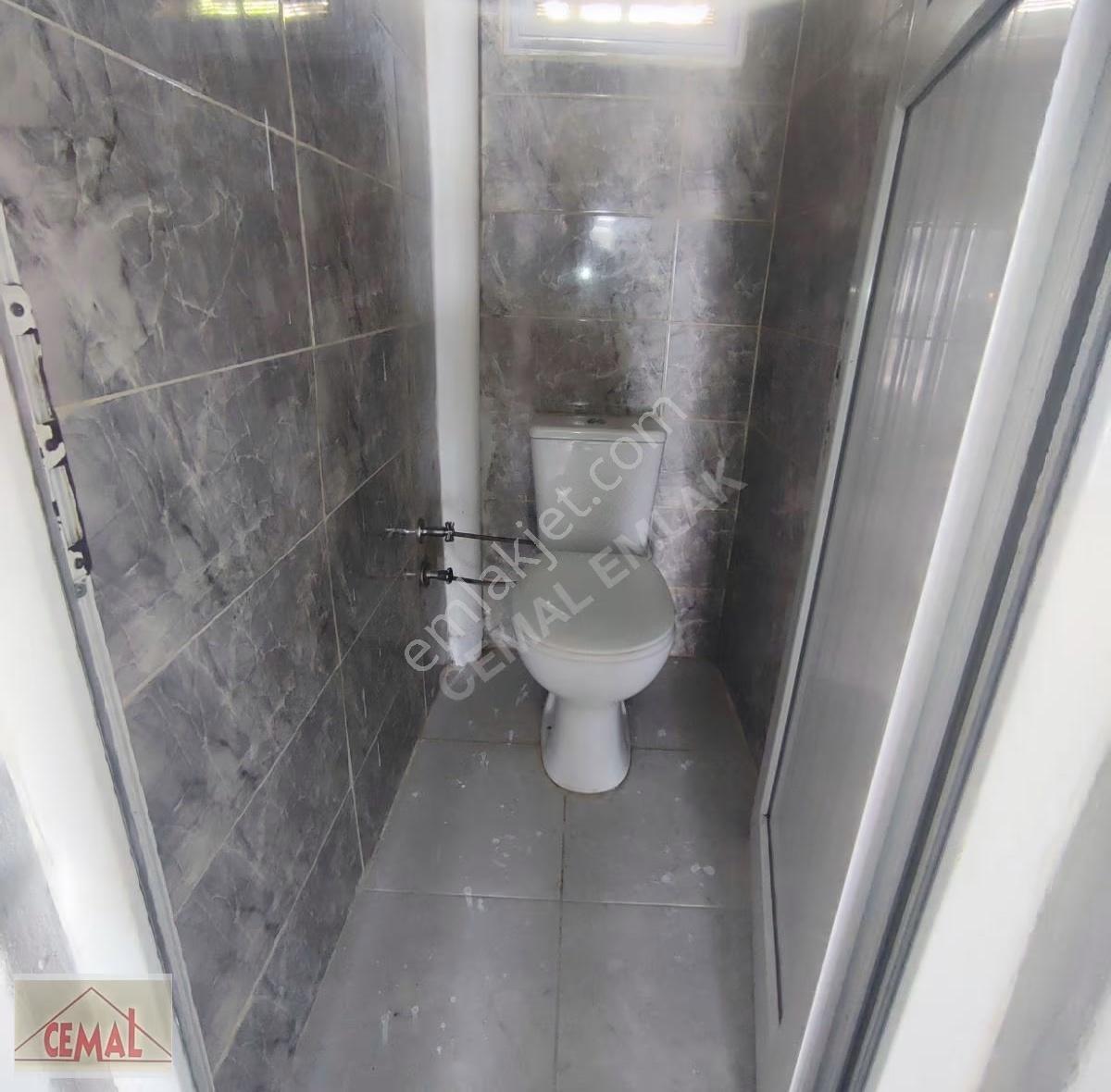 Cemal Emlak Bursa Tarihi Yıldırım Beyazıt Camii Karşısında 3 Kat - Görsel 14