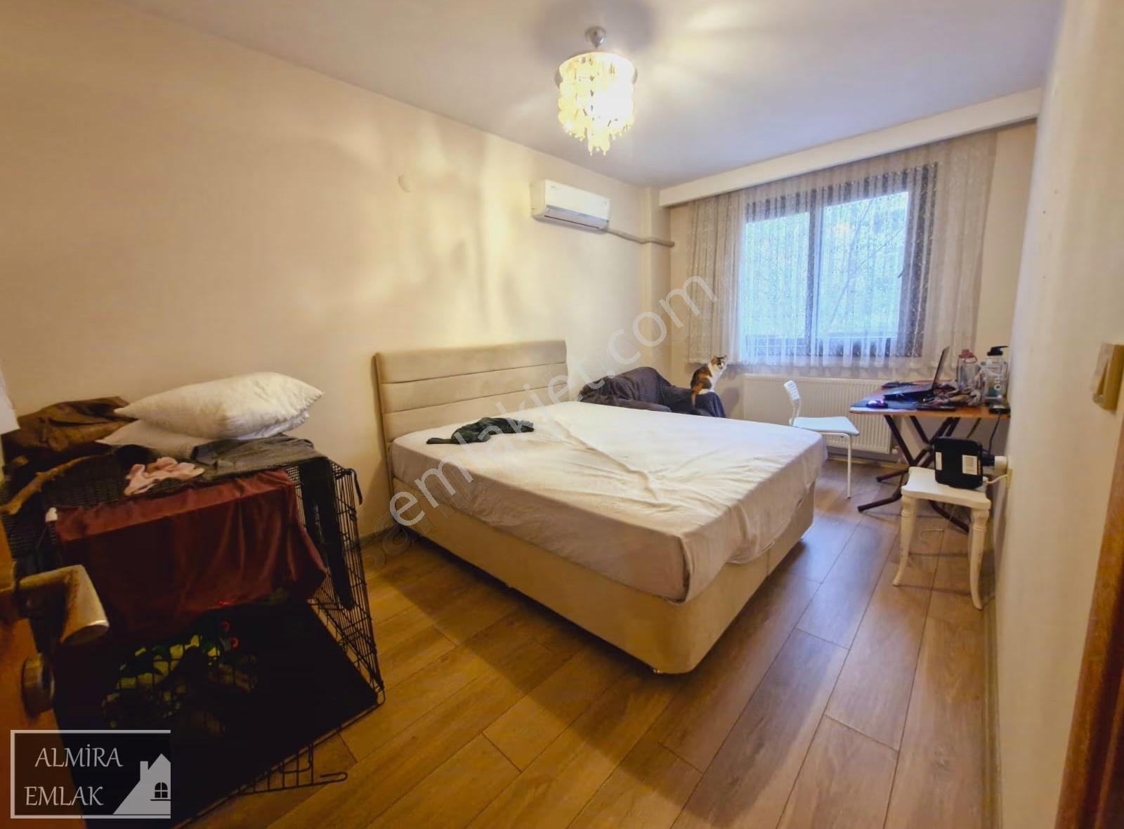 Metro Yakını 6 Yaşında 3+1 130m² Lüks Daire Asansörlü - Görsel 3