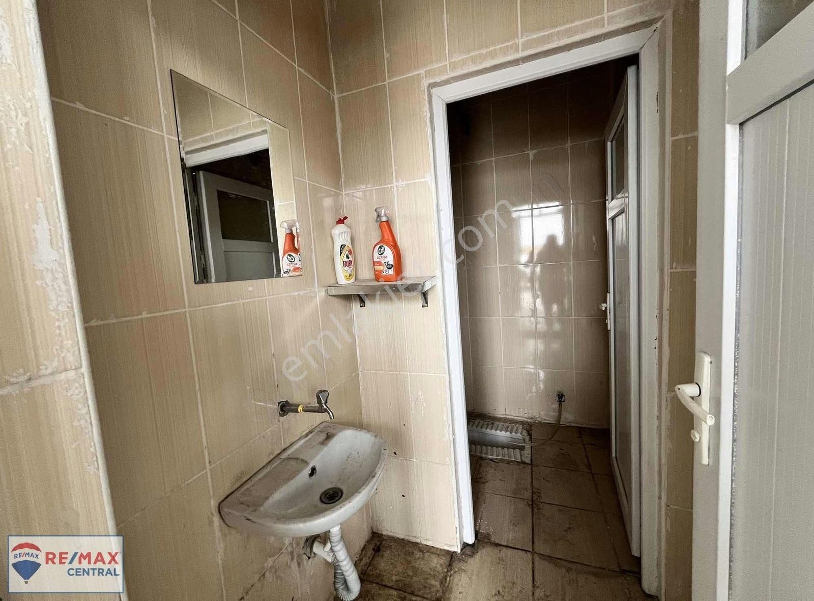 Remax Centralden 4eylül Sanayide Kiralık Dükkan