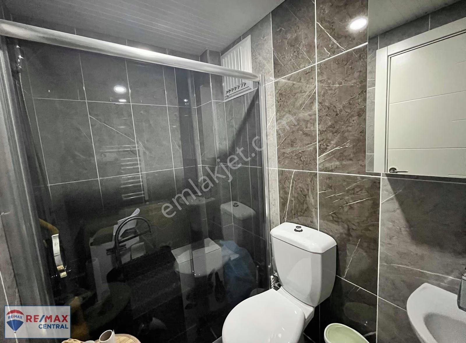 Remax Centralden Seyrantepede Satılık Lüks 3+1 - Görsel 2