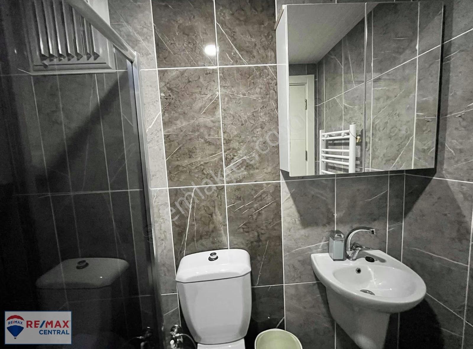 Remax Centralden Seyrantepede Satılık Lüks 3+1 - Görsel 13