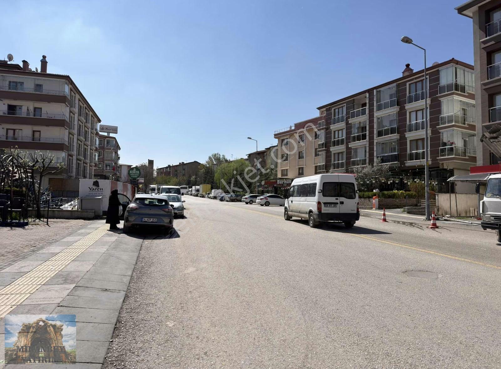 Malazgirt Caddesin'de 25m Cepheli 600 M2 Her İş Dalına Uygun! - Görsel 6