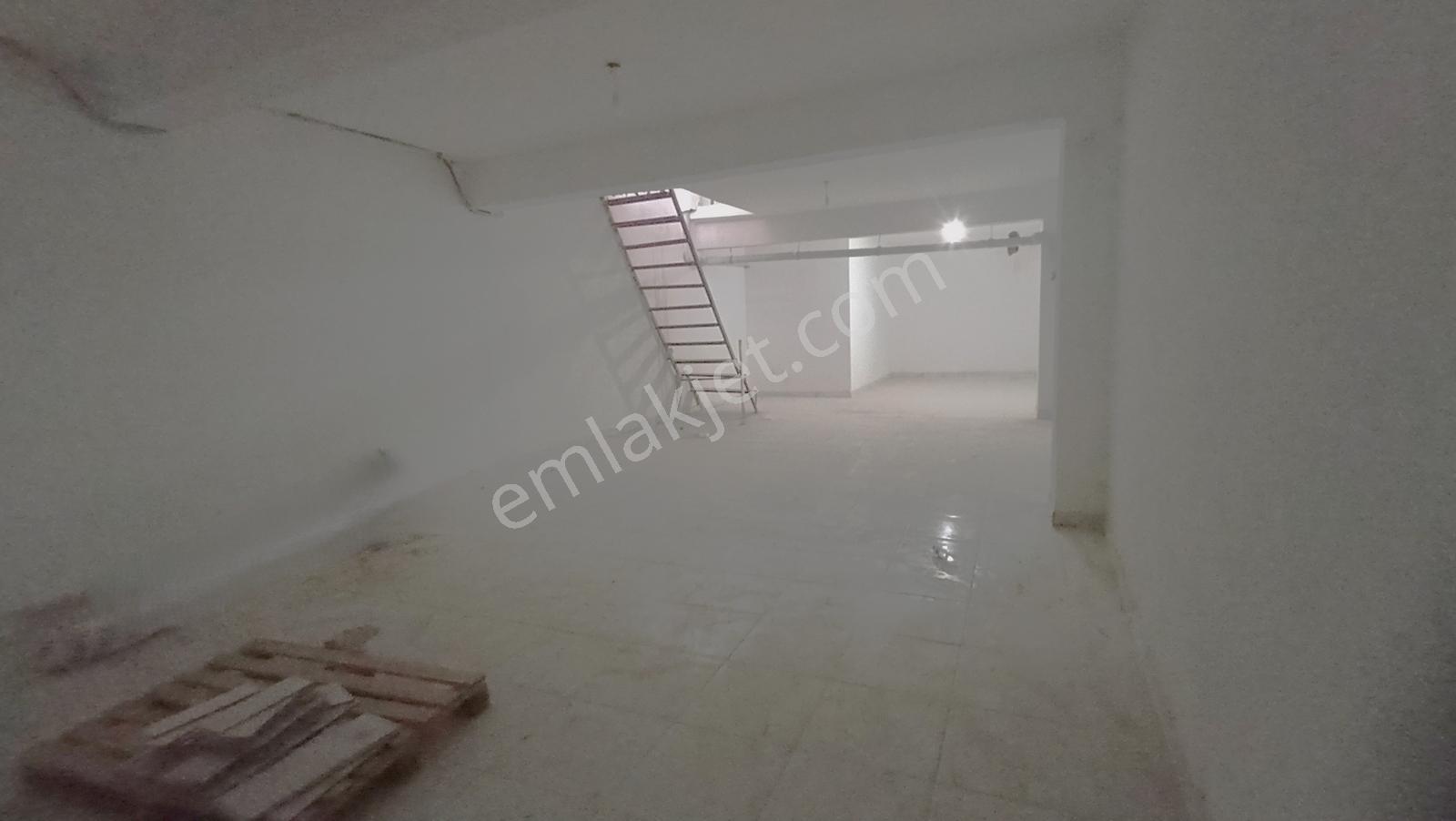 Remaxtan Satılık Cadde Üzerinde Köşebaşında 173 M2 Sıfır Dükkan - Görsel 5