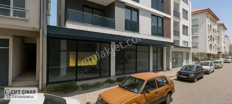 Selendi Merkezi Konumda Önü Açık Mükemmel Daire