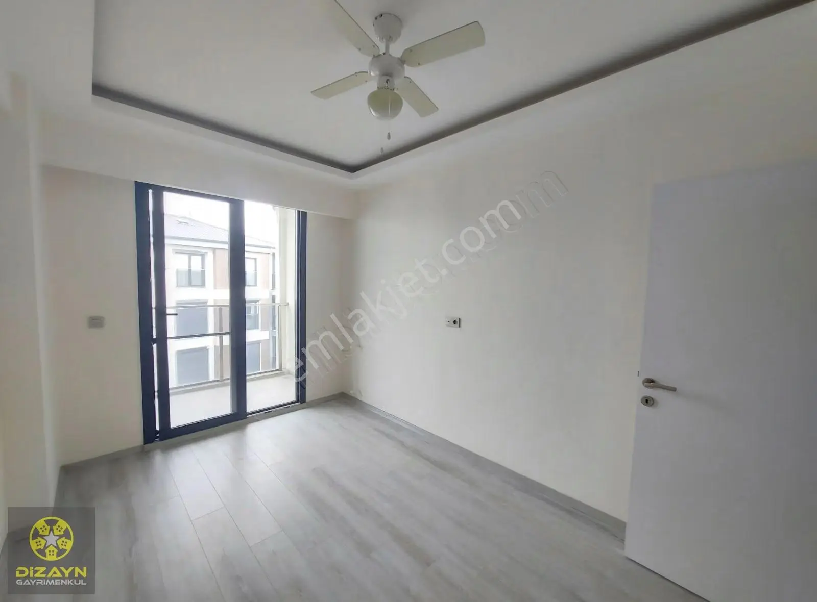 Kuşadası Davutlarda Site İçerisi 1+1 Daire - Görsel 4
