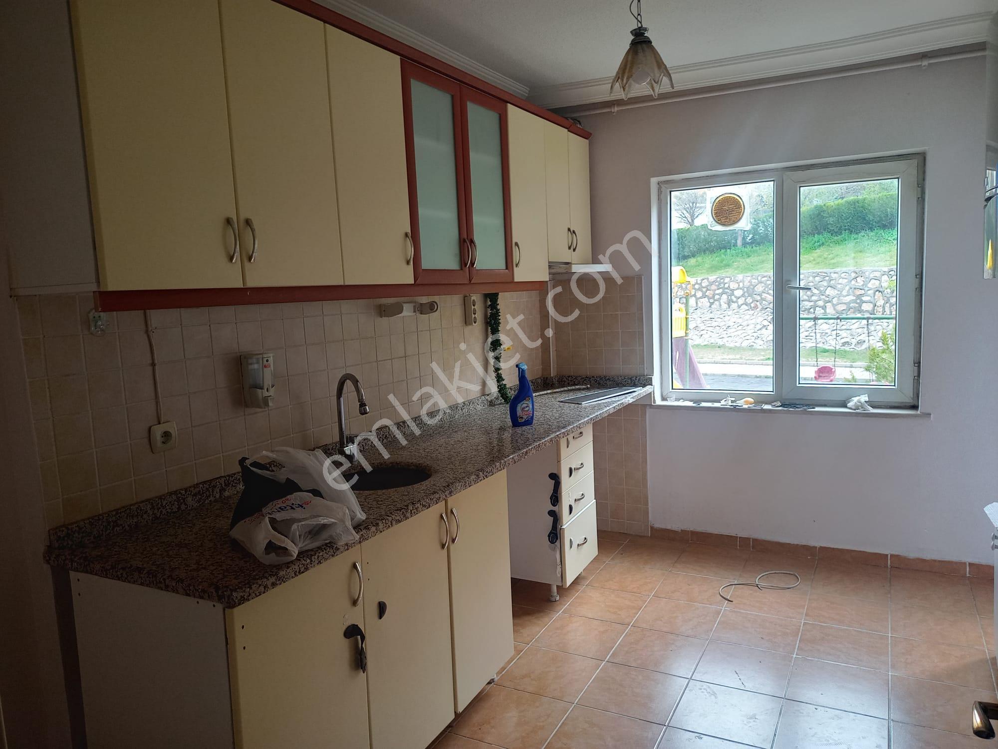 Erdoğan Gayrimenkulden Kiralık Toki Diş Hastanesinde 3+1 Daire