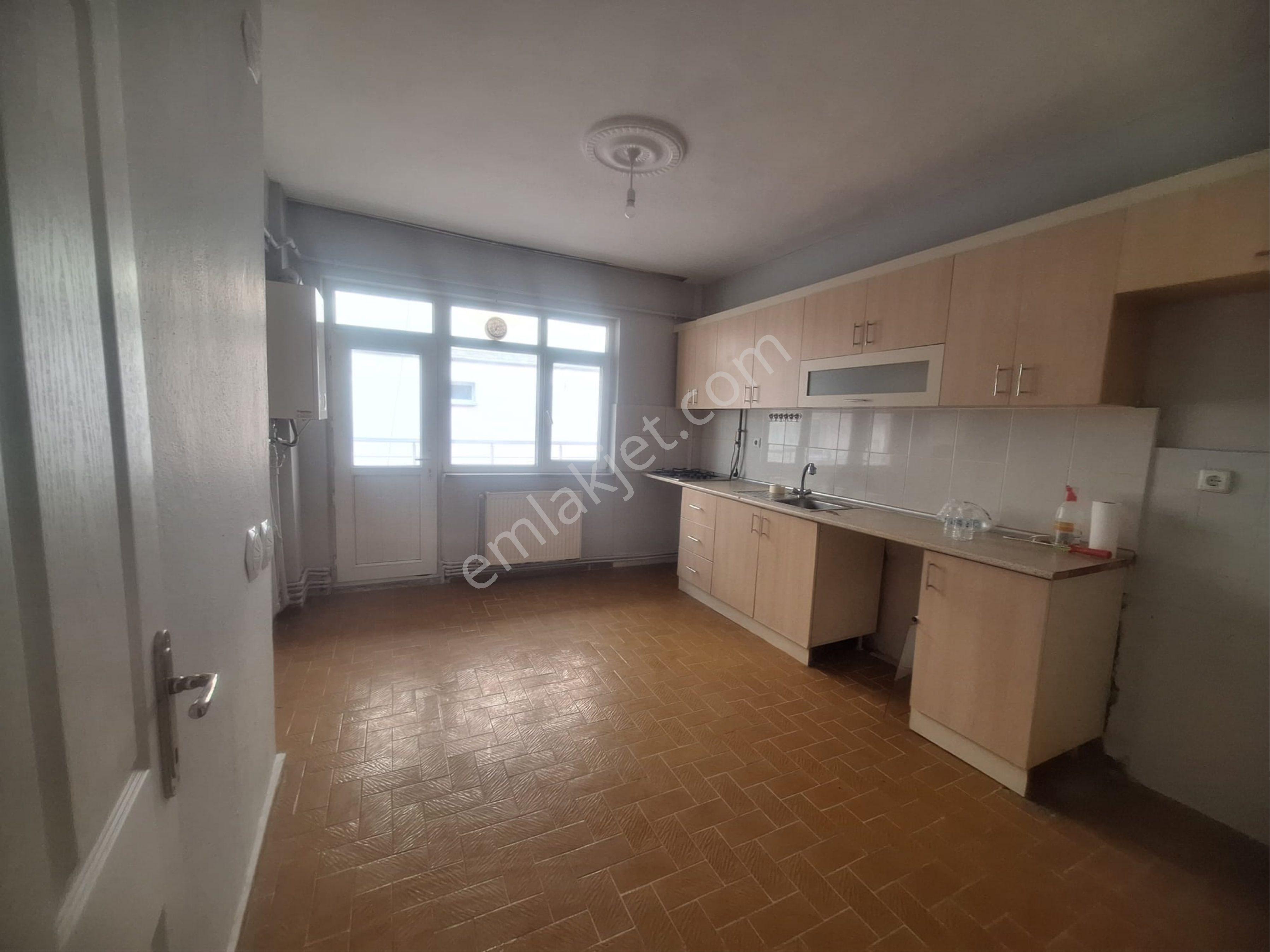 Kazımiye Mahallesinde Kiralık 2+1 Daire !! - Görsel 6