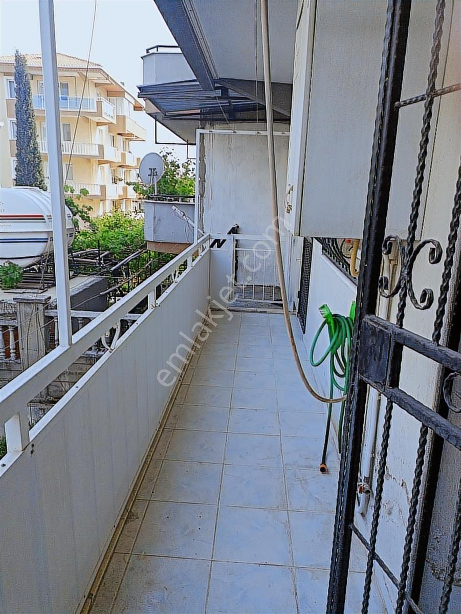 Bornova Atatürk Mahallesinde 2 Katlı Teraslı Satılık Müstakil Ev - Görsel 7