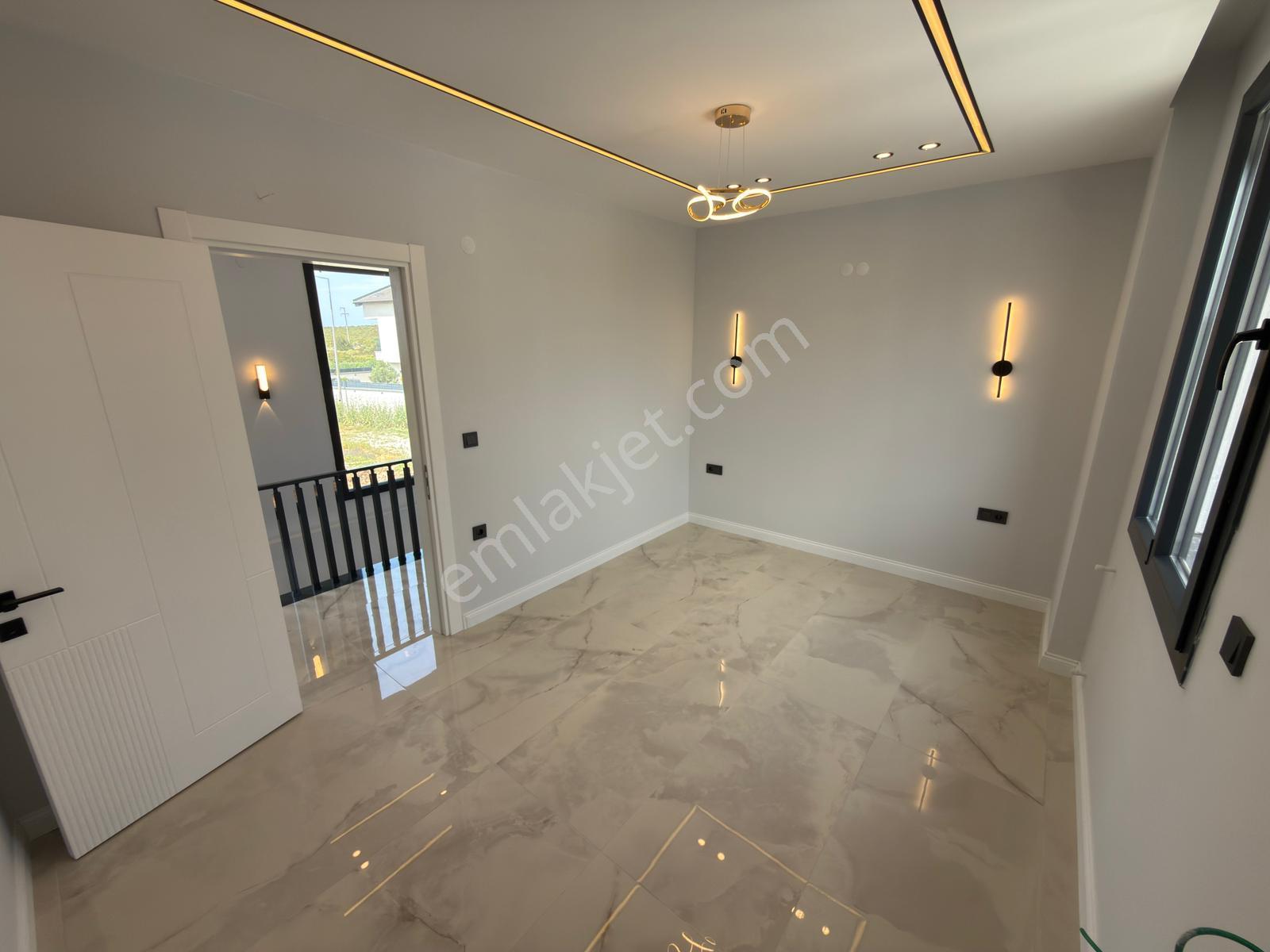 Aydın Didim Efeler'de Satılık Havuzlu 4+1 Bahçeli Lüks Müstakil Villa - Görsel 9