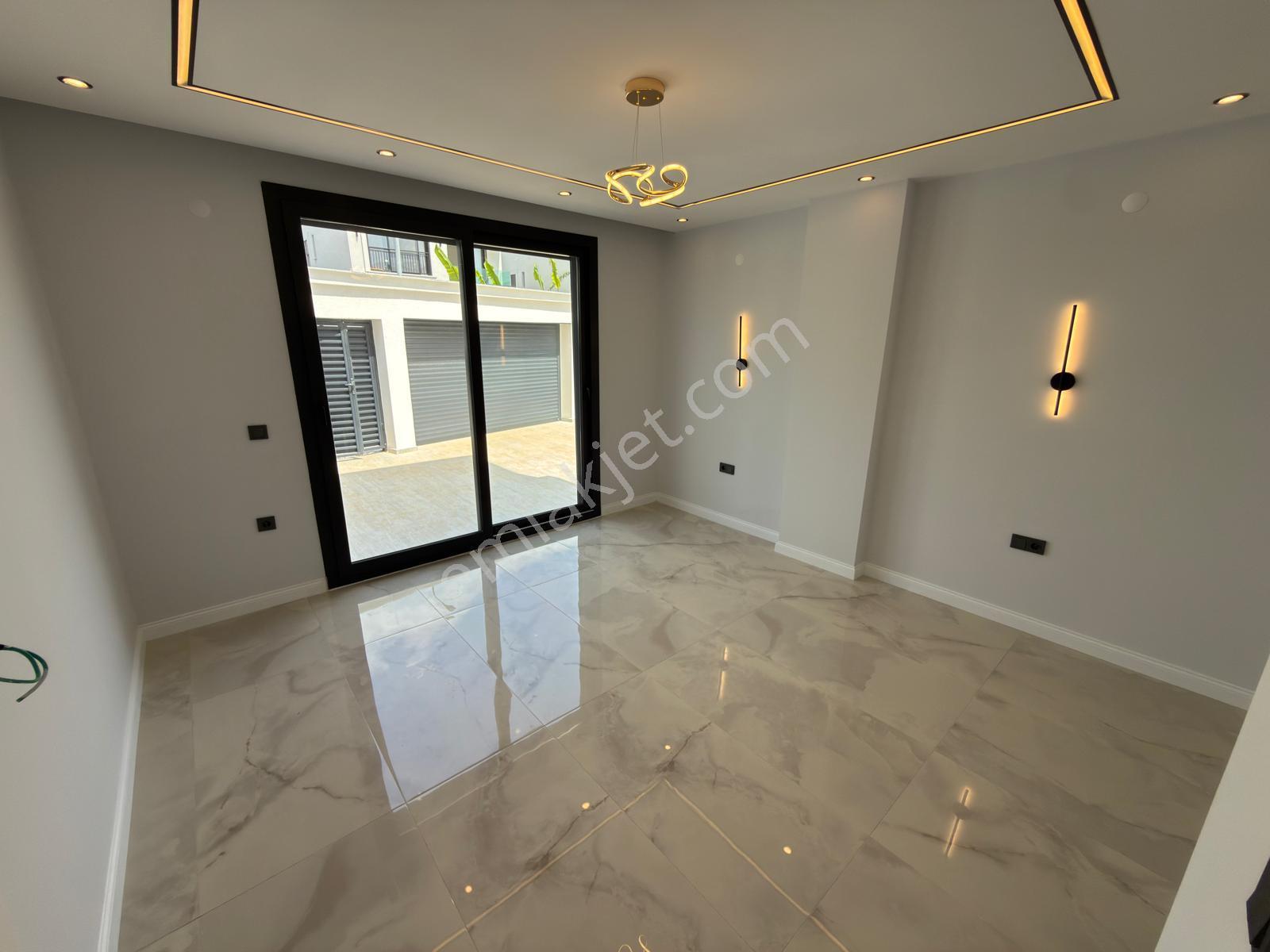 Aydın Didim Efeler'de Satılık Havuzlu 4+1 Bahçeli Lüks Müstakil Villa - Görsel 19