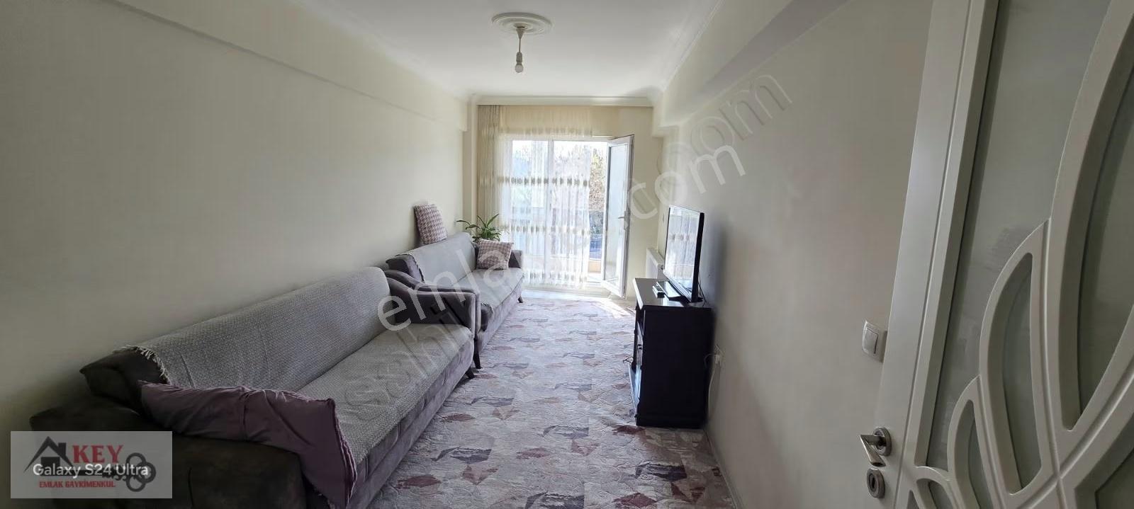 Menderes Cüneytbey'de 2+1 110 M2 Ara Kat Daire Satılıktır - Görsel 14