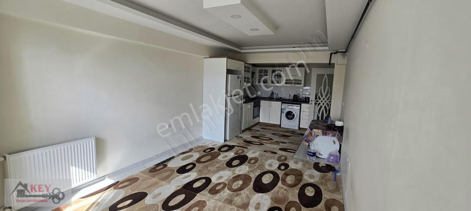 Menderes Cüneytbey'de 2+1 110 M2 Ara Kat Daire Satılıktır
