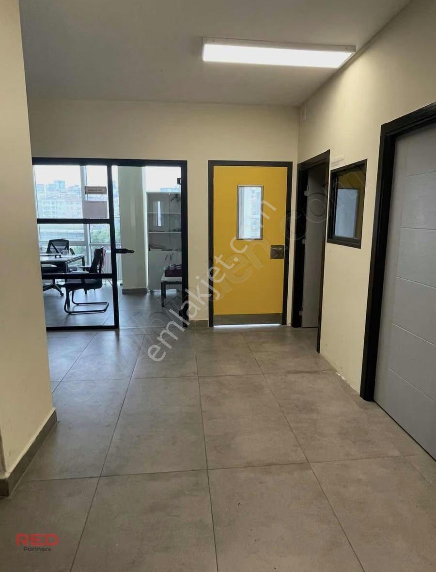 Kartal Kordonboyu Bankalar Cad. Deniz Manzaralı Satılık Ofis - Görsel 7