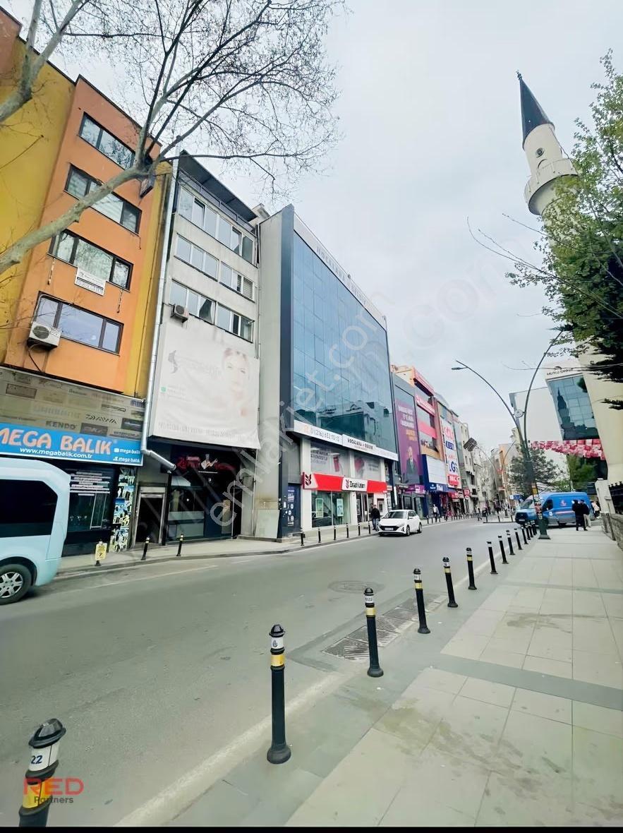 Kartal Kordonboyu Bankalar Cad. Deniz Manzaralı Satılık Ofis - Görsel 22