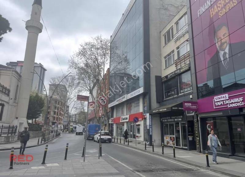 Kartal Kordonboyu Bankalar Cad. Deniz Manzaralı Satılık Ofis - Görsel 11