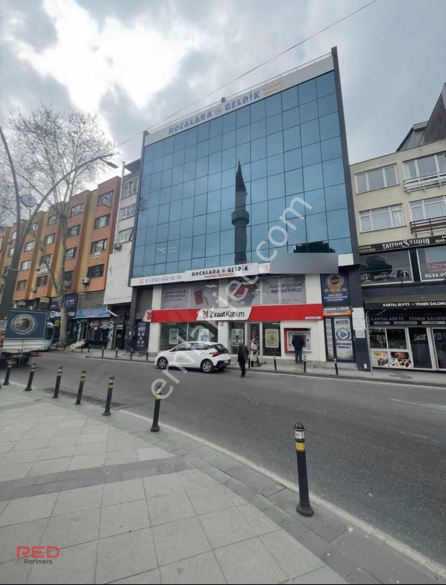 Kartal Kordonboyu Bankalar Cad. Deniz Manzaralı Satılık Ofis - Görsel 15