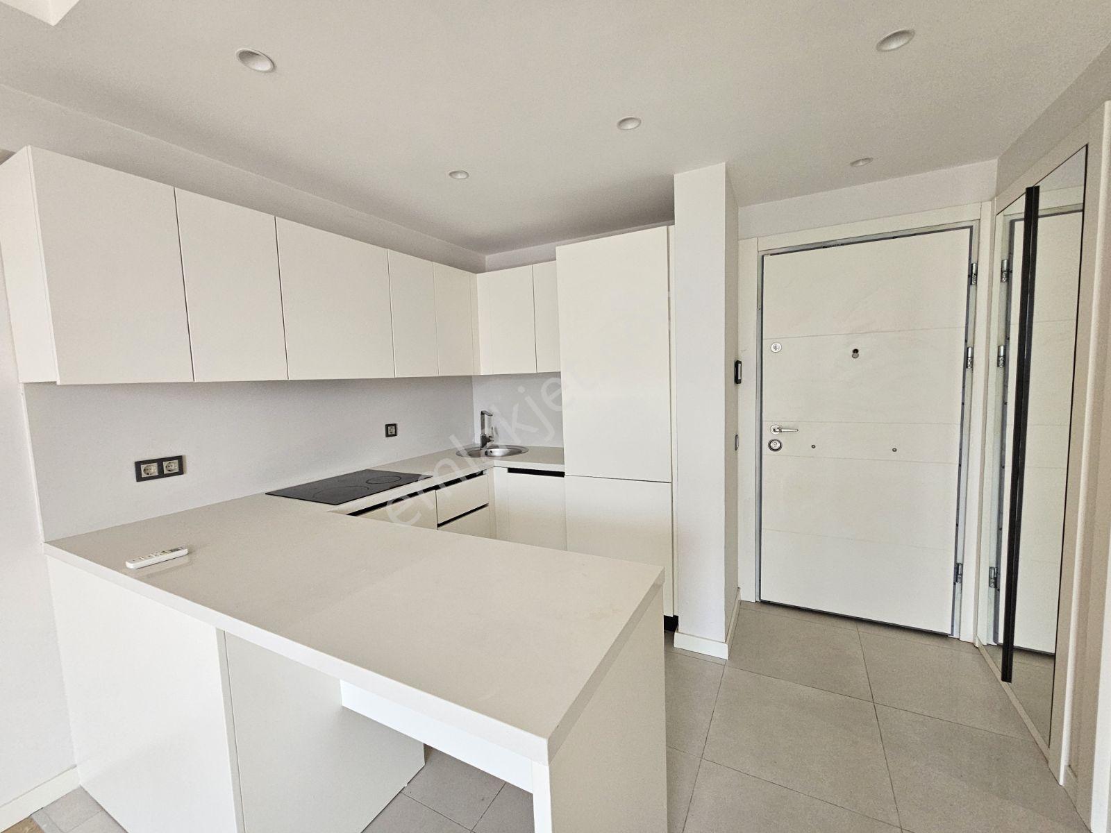 Manisa Meydan Projesinde Kiralık Köşe Daire 1+1 - Görsel 12