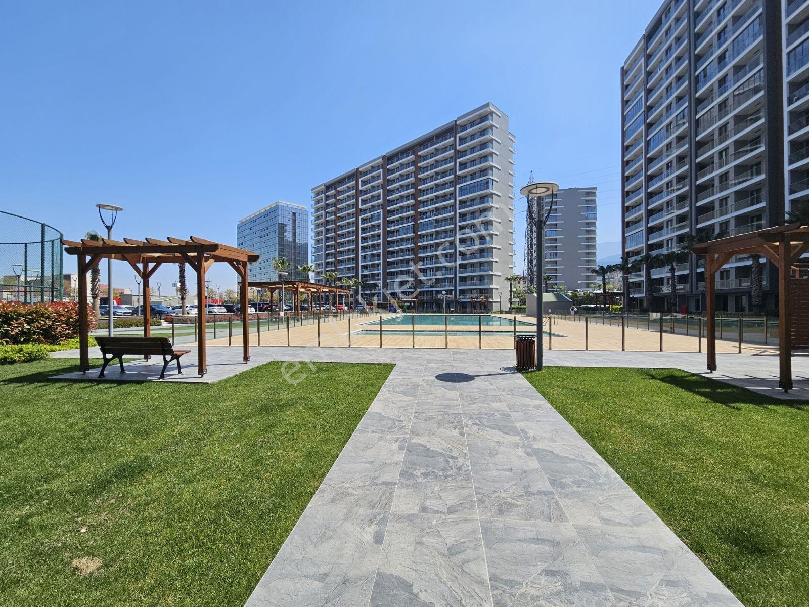 Manisa Meydan Projesinde Kiralık Köşe Daire 1+1 - Görsel 11