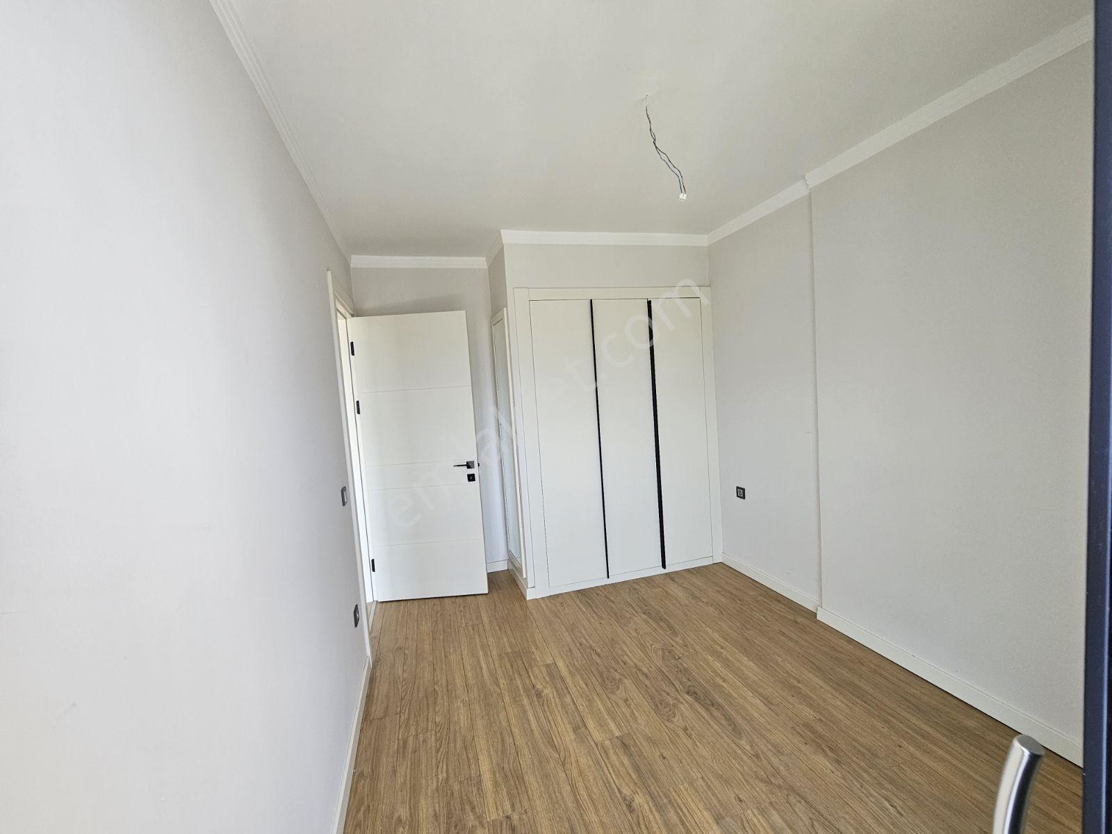 Manisa Meydan Projesinde Kiralık Köşe Daire 1+1 - Görsel 6