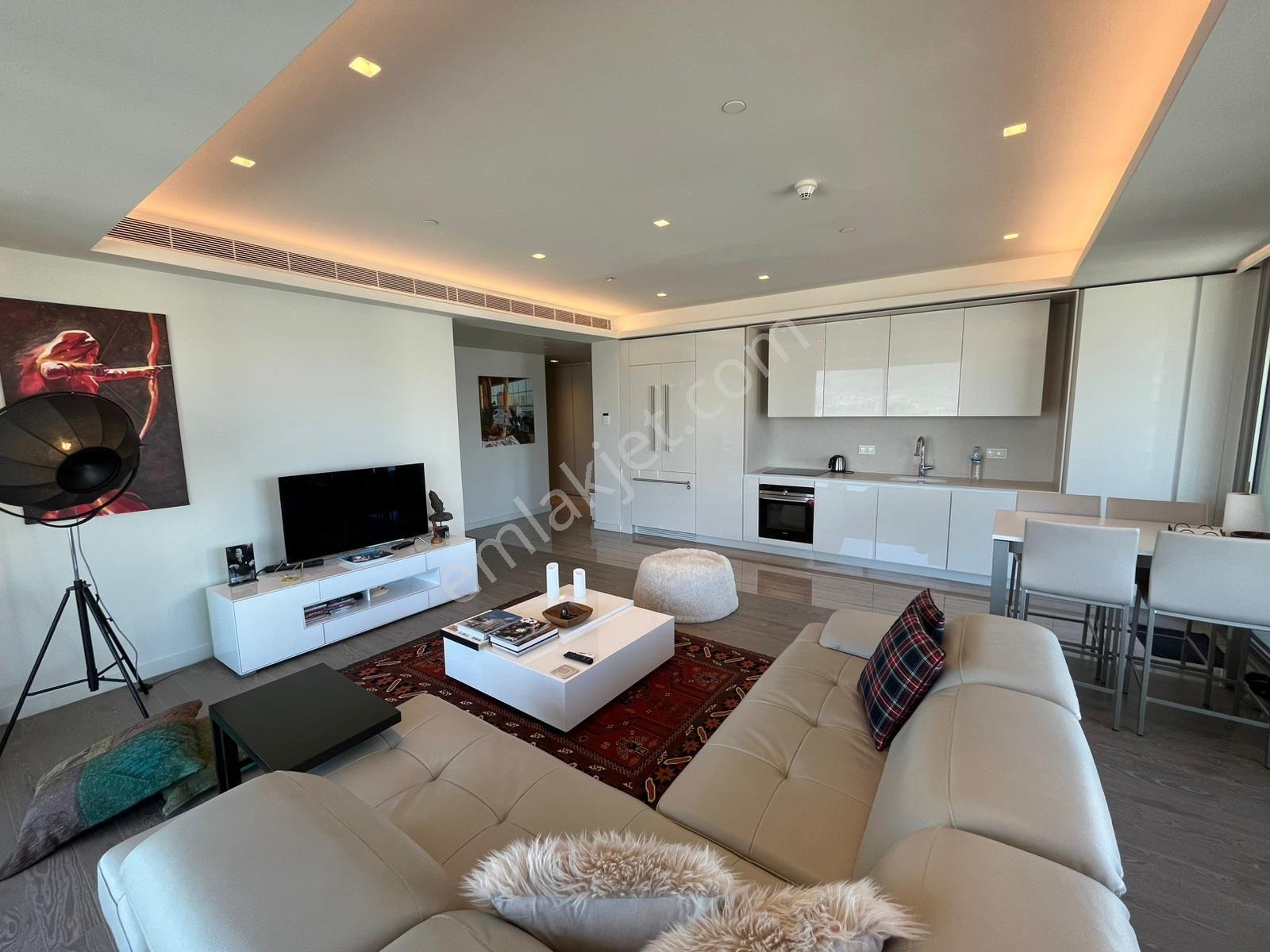 Mistral İzmir'de Deniz Manzaralı, Eşyalı, Özel Tasarım Mobilyalı, 3+1 167 M2 Satılık Daire - Görsel 10