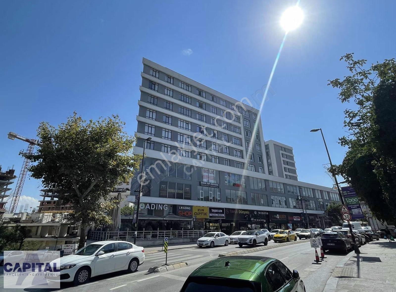 Çekmeköy Taşdelen Zin D Zer Satılık 112 M2 Avlu İçi İşlek Dükkan