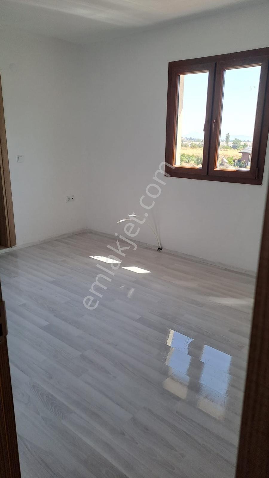 Burdur Tefenni’de Özel Bahçeli 3+1 Doğa Ve Göl Manzaralı Bahçeli Müstakil Villa - Görsel 7