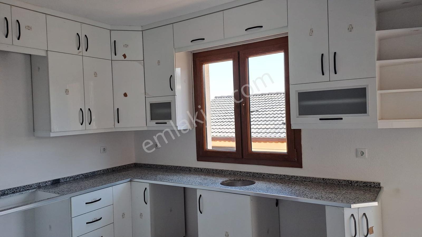 Burdur Tefenni’de Özel Bahçeli 3+1 Doğa Ve Göl Manzaralı Bahçeli Müstakil Villa - Görsel 23