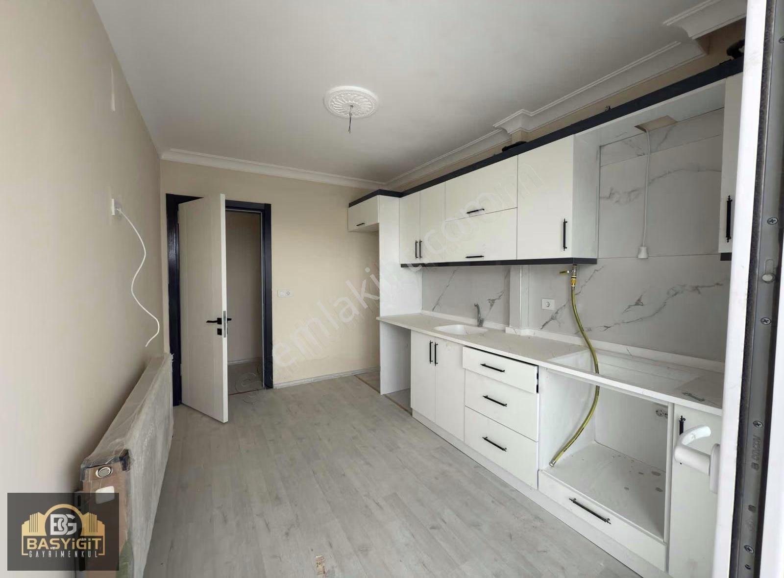 Efendi Mah.arakat 2+1,95m2 Asansör,otoparklı Kiralık Daire - Görsel 8