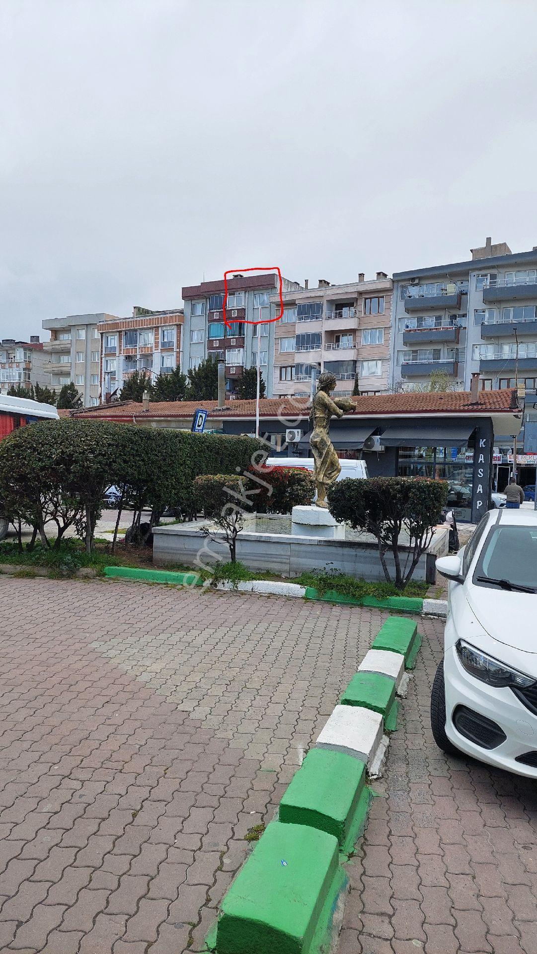 Merkezi Konum, Şehir Manzaralı, Önü Açık.