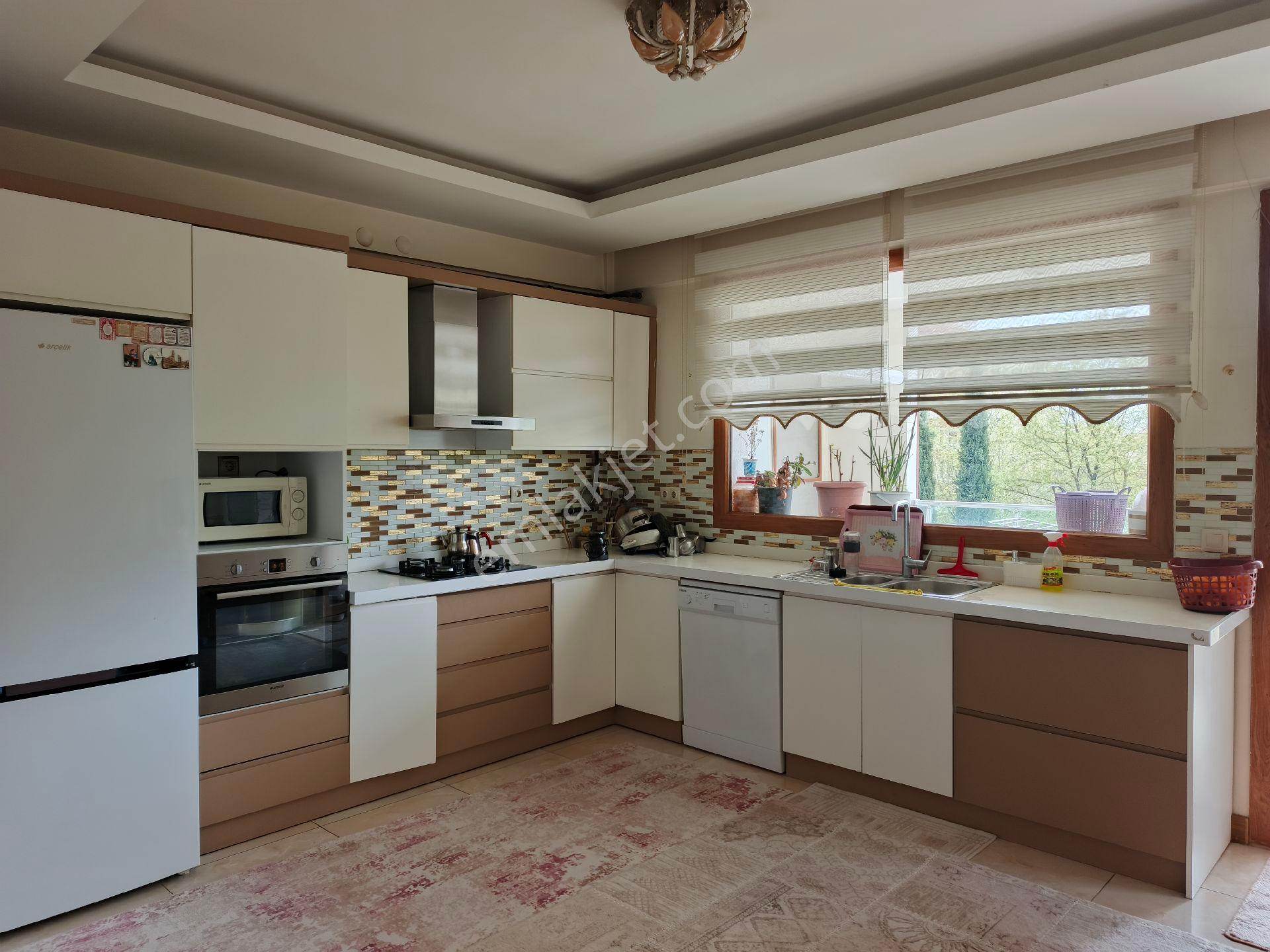Yenihal Civarı 4+1 Bakımlı Satılık Daire