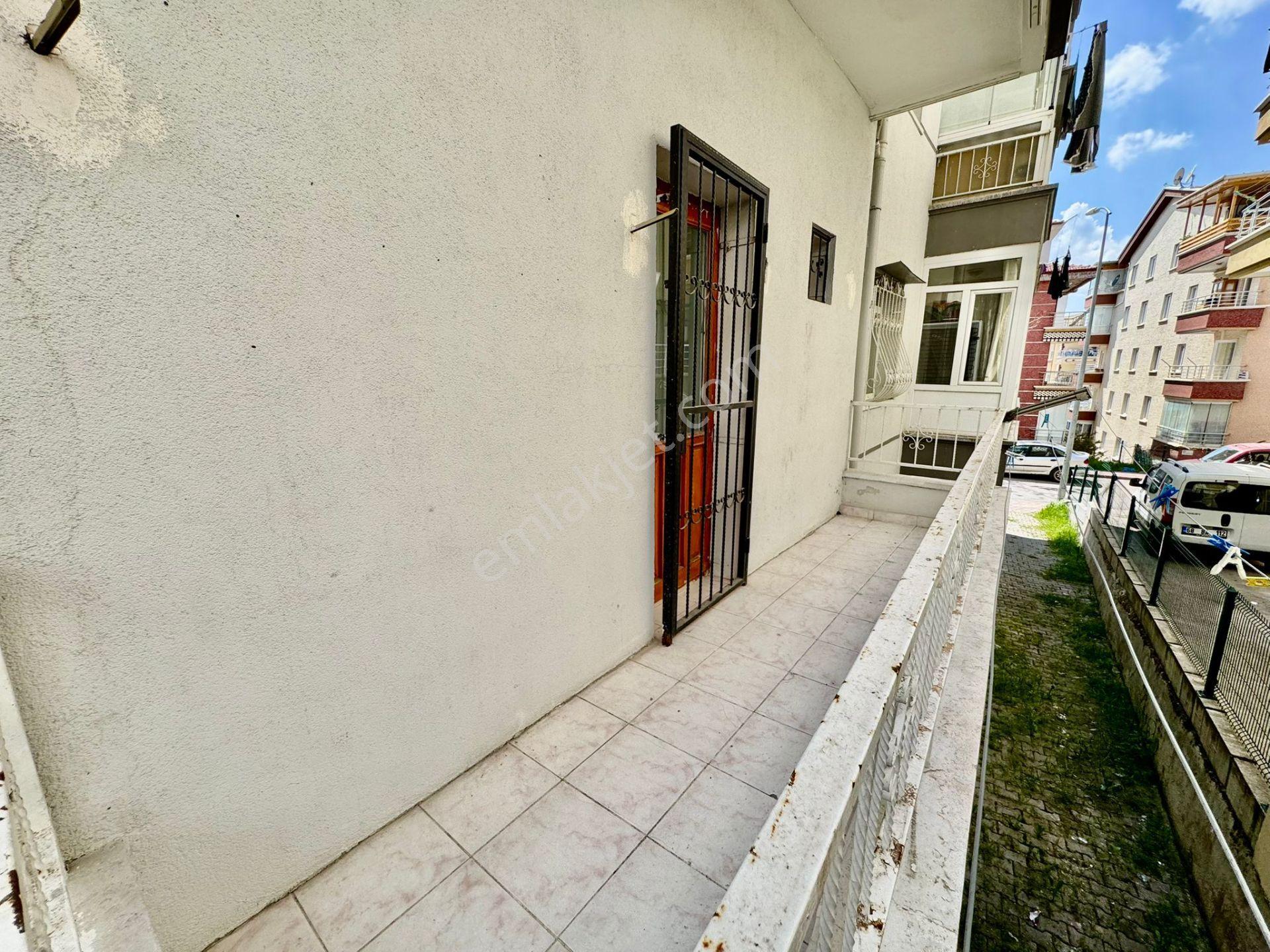 Ataparkta Yapılı Geniş M2 Li Satılık Düz Giriş 3+1 - Görsel 14