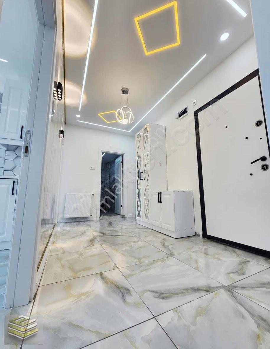 Ekipten Rasathane Mahallesinde Doğalgazlı İçi Sıfır Yapılı Daire - Görsel 22