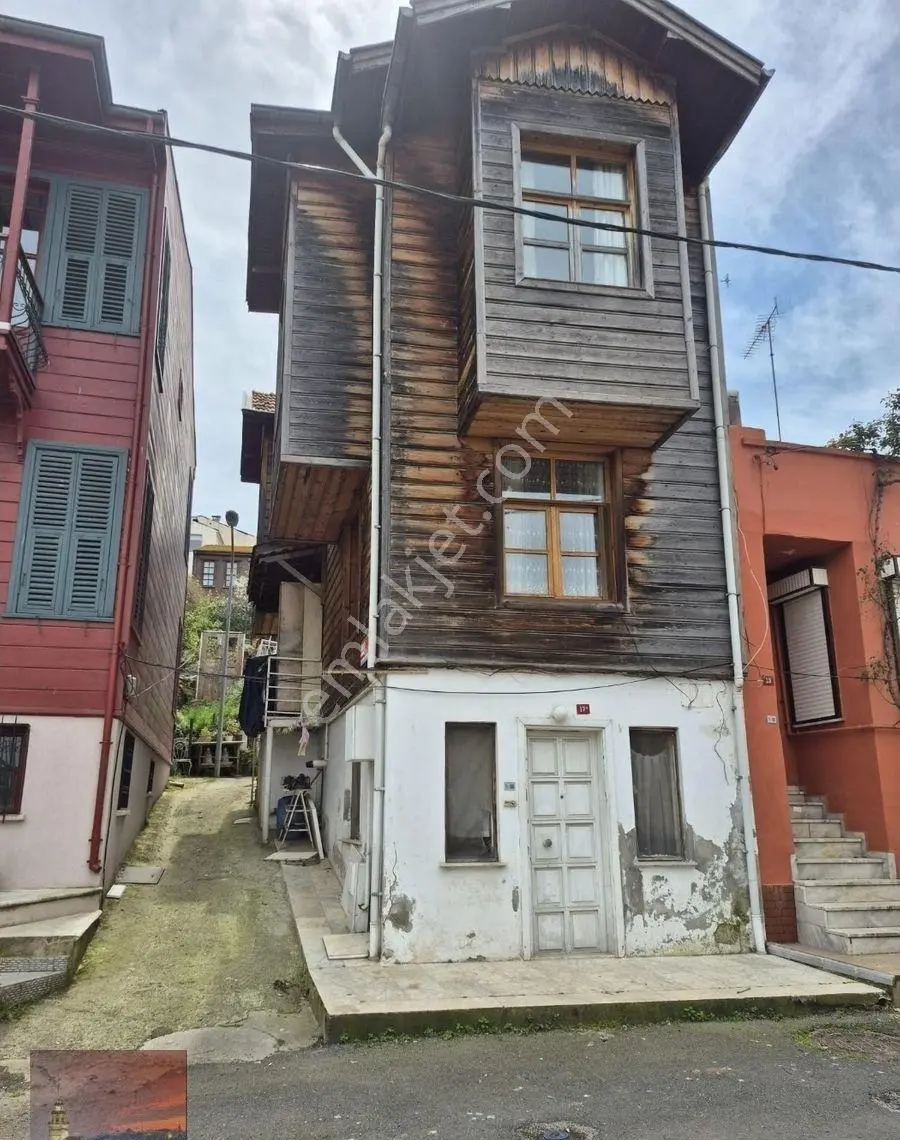 Heybeliada Satılık Müstakil Ahşap Köşk - Görsel 2